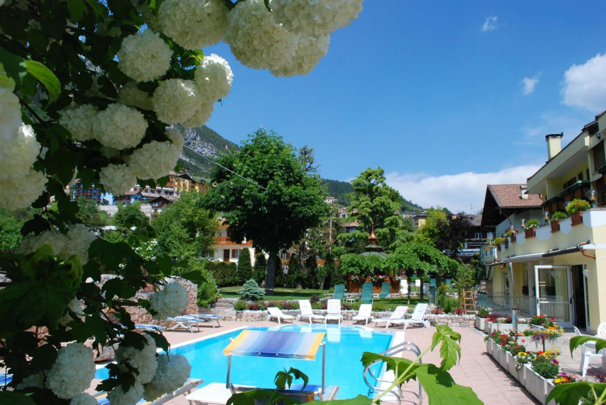 Chalet Al Lago モルヴェーノ エクステリア 写真