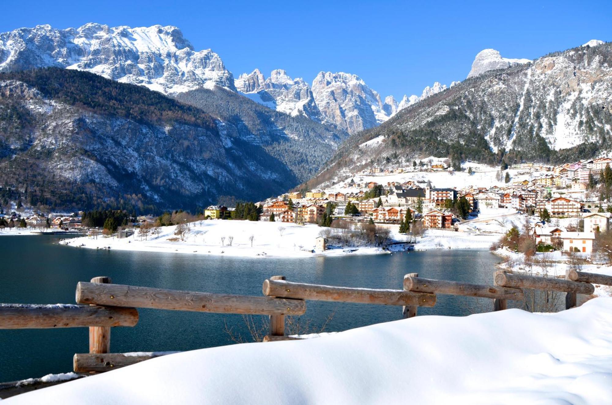 Chalet Al Lago モルヴェーノ エクステリア 写真